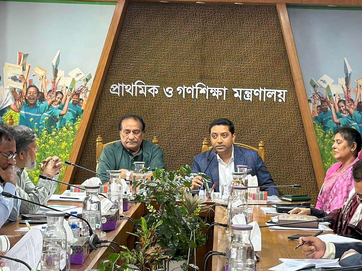 সচিবালয়ে প্রাথমিক ও গণশিক্ষা মন্ত্রণালয় এবং সংস্কৃতিবিষয়ক মন্ত্রণালয় যৌথ এই আলোচনা সভার আয়োজন করে