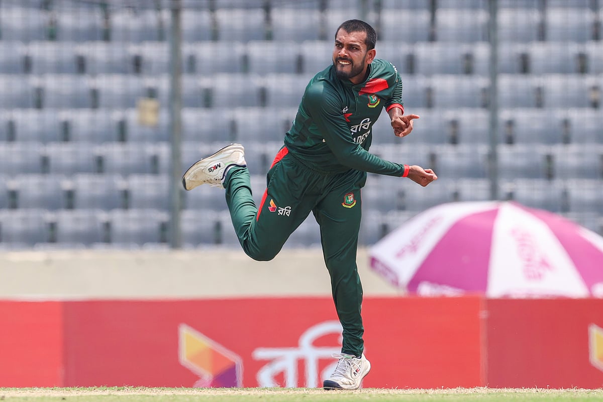 মন্থর ওভার রেটের কারণে মিরাজদের জরিমানা হয়েছে