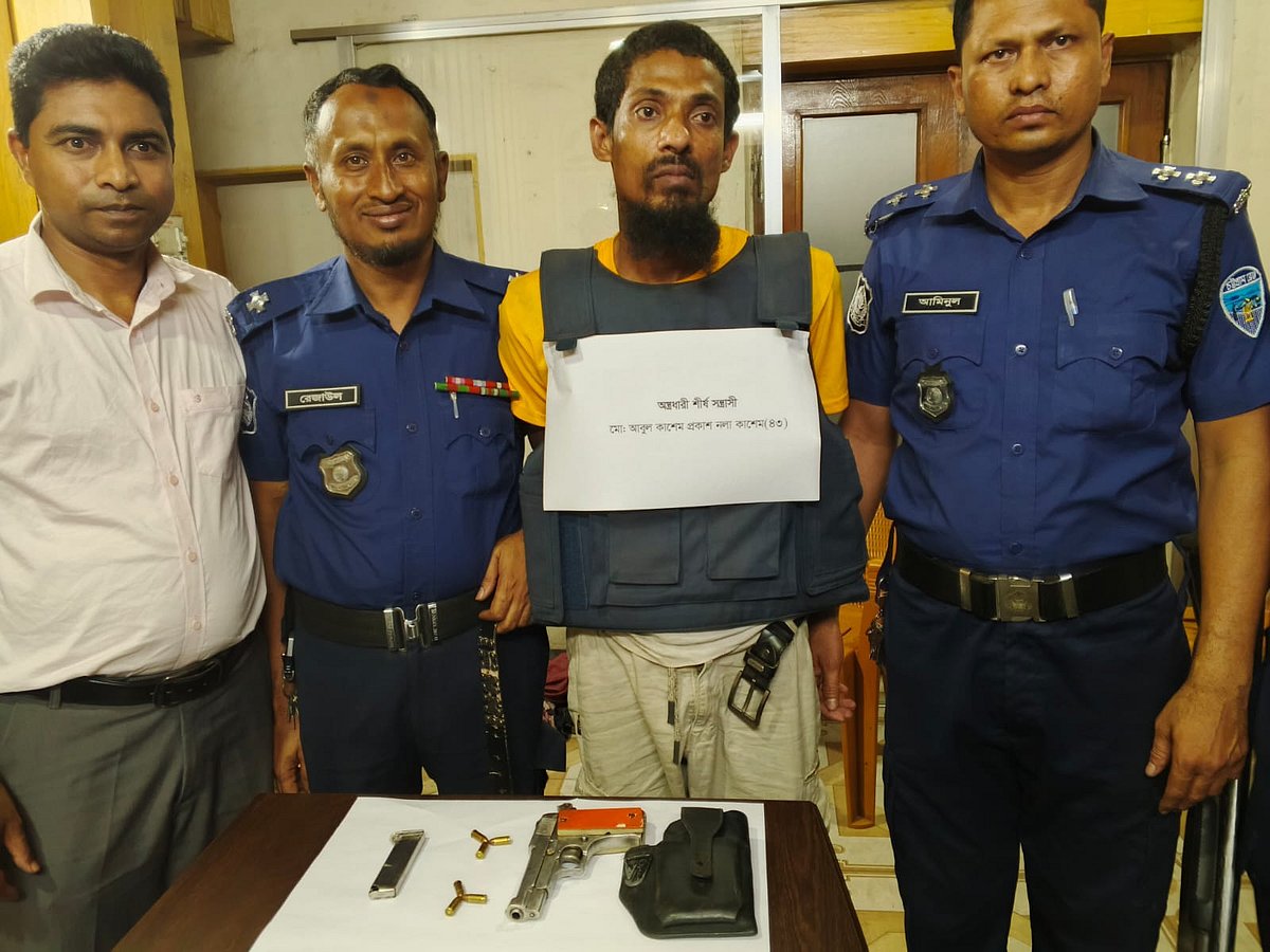 চট্টগ্রামের সীতাকুণ্ডের জঙ্গল সলিমপুরে র‍্যাব সদস্য হত্যা মামলার আসামি ‘নলা কাশেম’কে গ্রেপ্তার করেছে পুলিশ