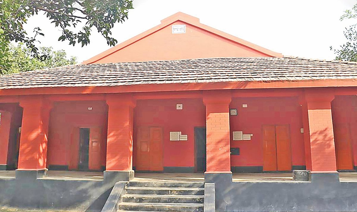 রাজশাহী কেন্দ্রীয় কারাগারের ভেতরে অবস্থিত ঐতিহাসিক খাপড়া ওয়ার্ড