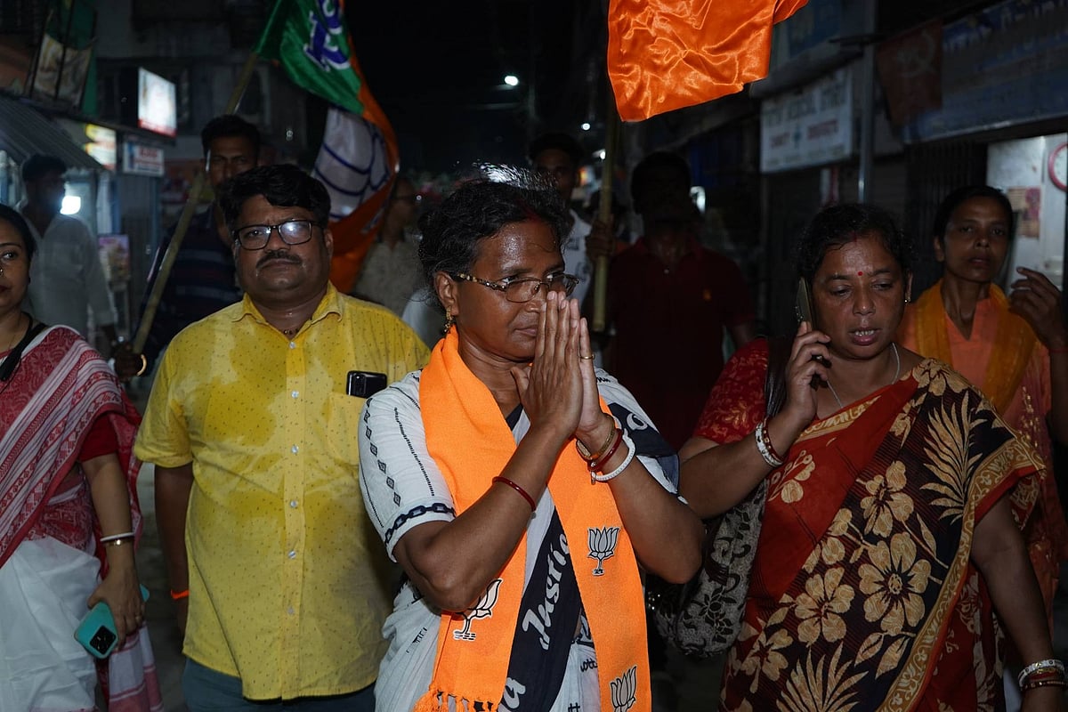 ভোটের প্রচারে পানিহাটিতে বিজেপির প্রার্থী রত্না দেবনাথ