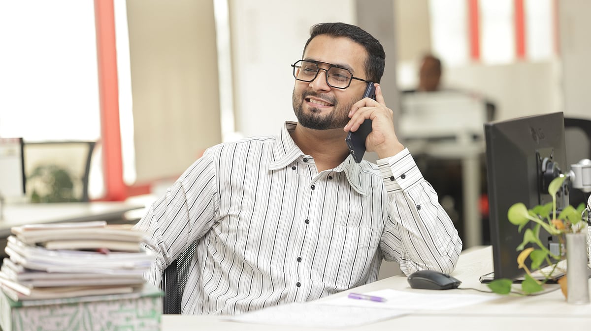 কলারের প্রতিটি রং আদতে একটি নির্দিষ্ট কাজের ধরন, দক্ষতার স্তর, কর্মপরিবেশ ও সামাজিক ভূমিকা নির্দেশ করে