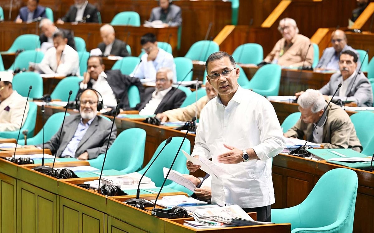 সংসদ অধিবেশনে প্রশ্নোত্তর পর্বে প্রধানমন্ত্রী তারেক রহমান। আজ বুধবার সংসদে