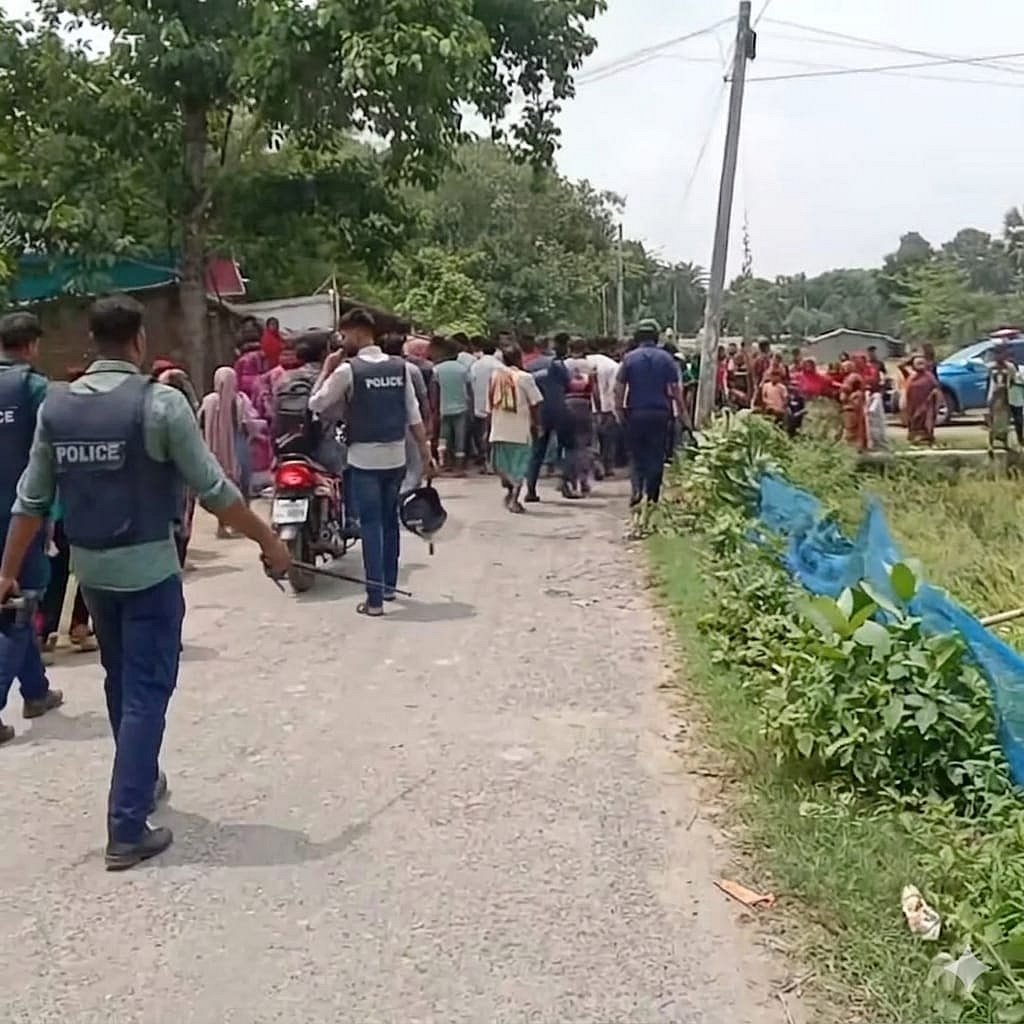 সংঘর্ষের ঘটনায় পুলিশ মোতায়েন করা হয়। আজ বৃহস্পতিবার দুপুর ১২টার দিকে আলমডাঙ্গা উপজেলার খাদিমপুর ইউনিয়ন পরিষদ এলাকায়