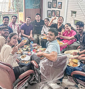 অফিসে প্রতিদিন কর্মীদের এক ঘণ্টা ‘পিকনিক’