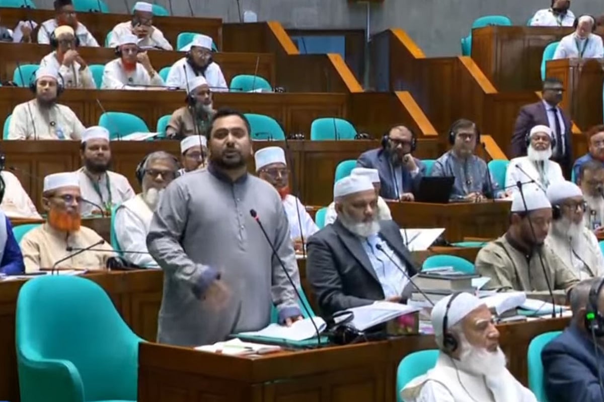 সংসদে নাহিদ ইসলাম