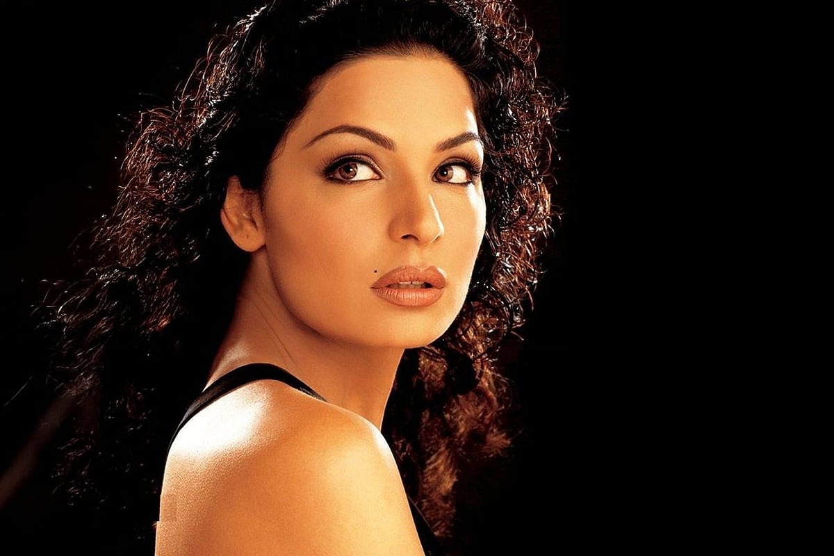 'নজর' সিনেমায় মিরা। আইএমডিবি