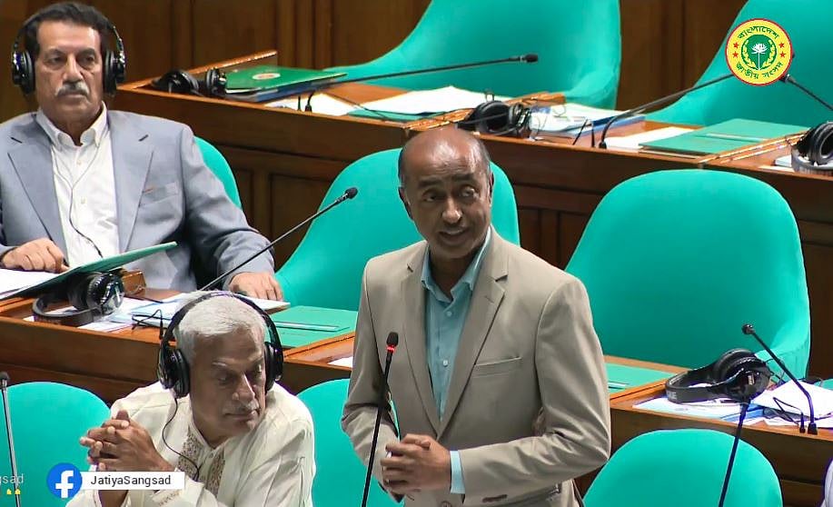 আইন, বিচার ও সংসদবিষয়ক মন্ত্রী মো. আসাদুজ্জামান। জাতীয় সংসদের অধিবেশনে