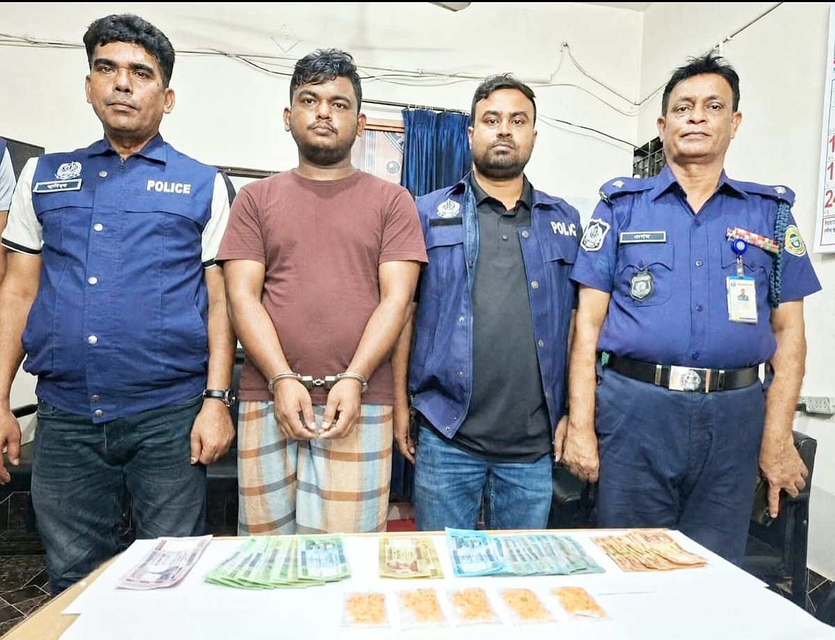 বরগুনার পাথরঘাটায় মাদকবিরোধী অভিযানে ইয়াবাসহ গ্রেপ্তার ছাত্রদল নেতা আরাফাত রহমান