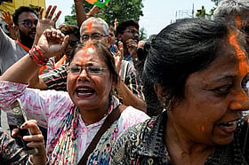 দুই সীমান্তে গেরুয়া চাপে পড়ল বাংলাদেশ