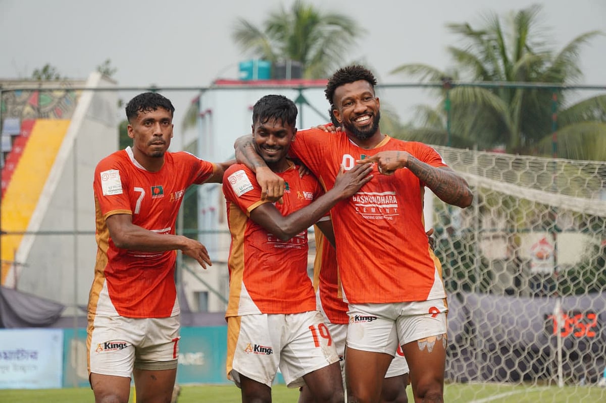 দরিয়েলতনের গোল, কিংসের উদযাপন।