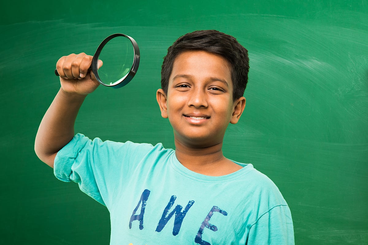 একটি আদর্শ স্কুল পাঠ্যবইয়ের গণ্ডি ছাড়িয়ে শিক্ষার্থীর সামগ্রিক দৃষ্টিভঙ্গি গড়ে তুলতে গুরুত্বপূর্ণ ভূমিকা রাখে