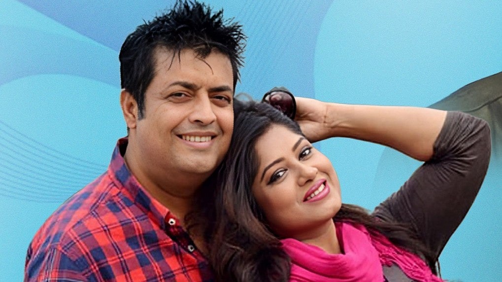 স্বপ্ন দেখে ঘোমটা দিয়ে ওমর সানীর বাসায় হাজির মৌসুমী