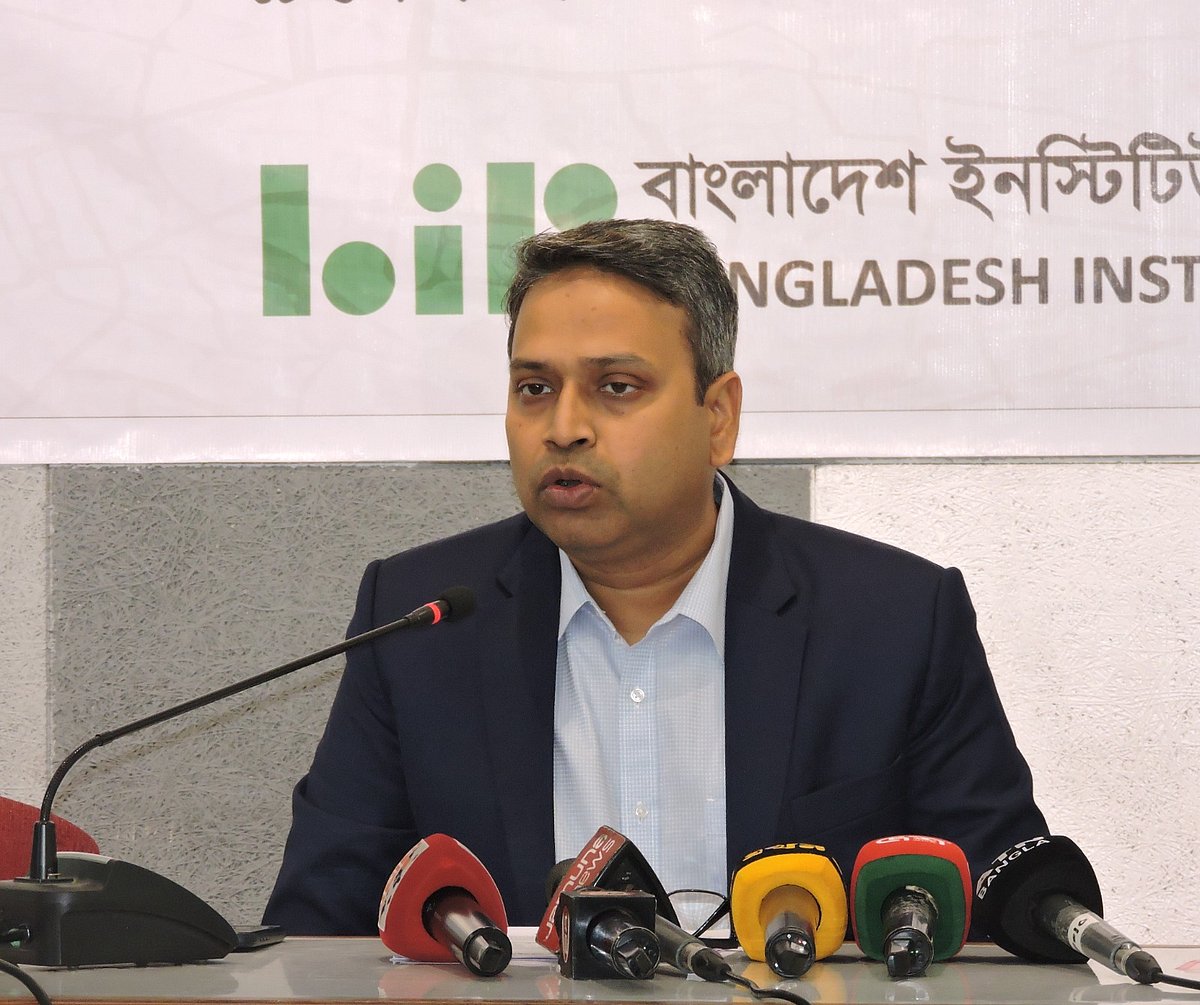 সংবাদ সম্মেলনে মূল প্রবন্ধ উপস্থাপন করেন বিআইপির সভাপতি মুহাম্মদ আরিফুল ইসলাম। আজ শনিবার রাজধানীর বাংলামোটরে প্ল্যানার্স টাওয়ারে
