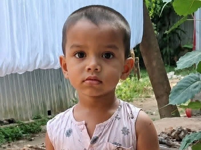 ড্রেন নির্মাণের জন্য খুঁড়ে রাখা গর্তে পড়ে মারা যাওয়া শিশু মো. ইফাত