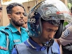 গ্রেপ্তার জাকির হোসেন। আজ মঙ্গলবার দুপুরে সিলেট মহানগর পুলিশের উপকমিশনারের কার্যালয়ে