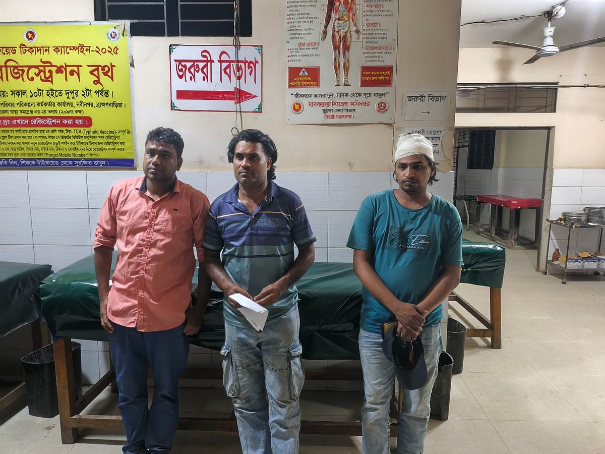 ব্রাহ্মণবাড়িয়ার নবীনগর উপজেলা স্বাস্থ্য কমপ্লেক্সে চিকিৎসা নিয়েছেন আহত তিন র‍্যাব সদস্য