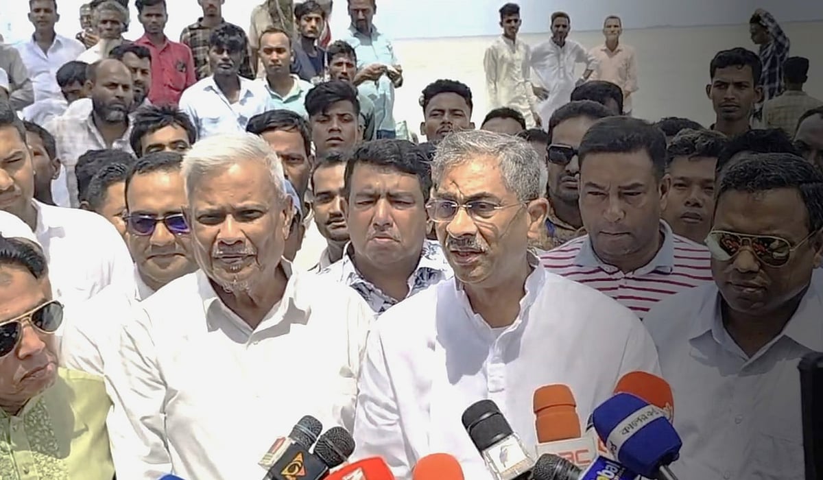 নোয়াখালীর সুবর্ণচরে মেঘনার ভাঙন কবলিত এলাকা পরিদর্শন করেন পানি সম্পদ মন্ত্রী শহিদ উদ্দীন চৌধুরী এ্যানি। আজ দুপুরে মোহাম্মদপুর ইউনিয়নের কাটাখালি এলাকায়