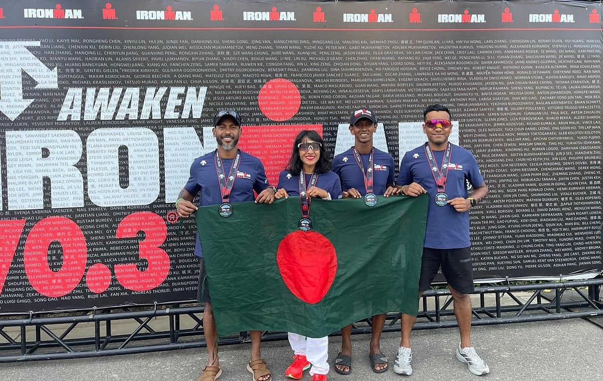 আয়রনম্যান ৭০.৩ সফলভাবে সম্পন্ন করার পর বাংলাদেশের চার প্রতিযোগী