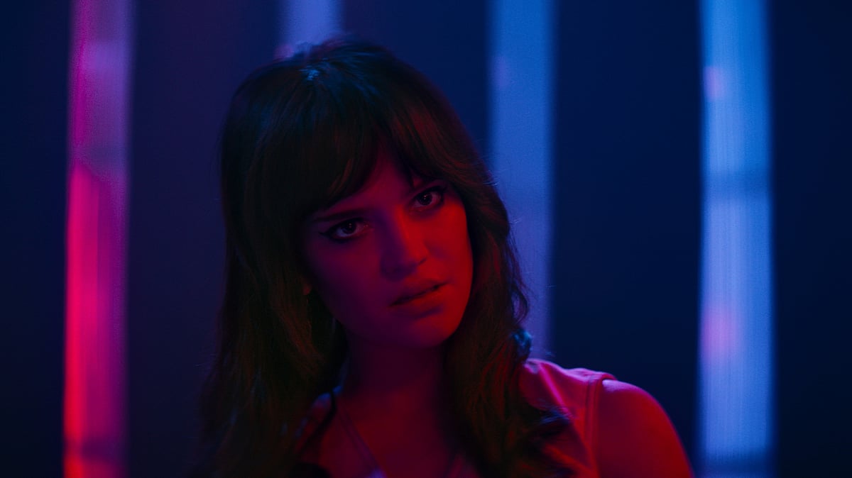 ‘হার প্রাইভেট হেল’–এর দৃশ্য। আইএমডিবি