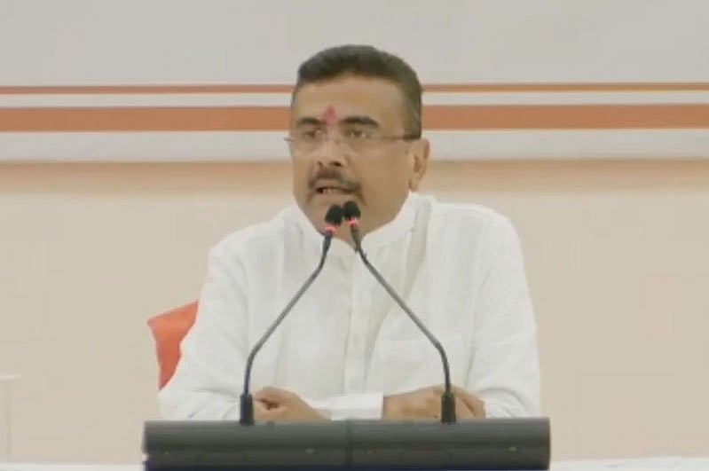 পশ্চিমবঙ্গের মুখ্যমন্ত্রী শুভেন্দু অধিকারী। আজ বুধবার কলকাতার নবান্নে এক অনুষ্ঠানে