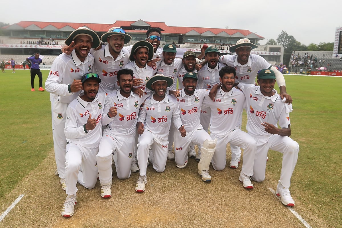 ঐতিহাসিক সিরিজ জয়ের পর বাংলাদেশ দল