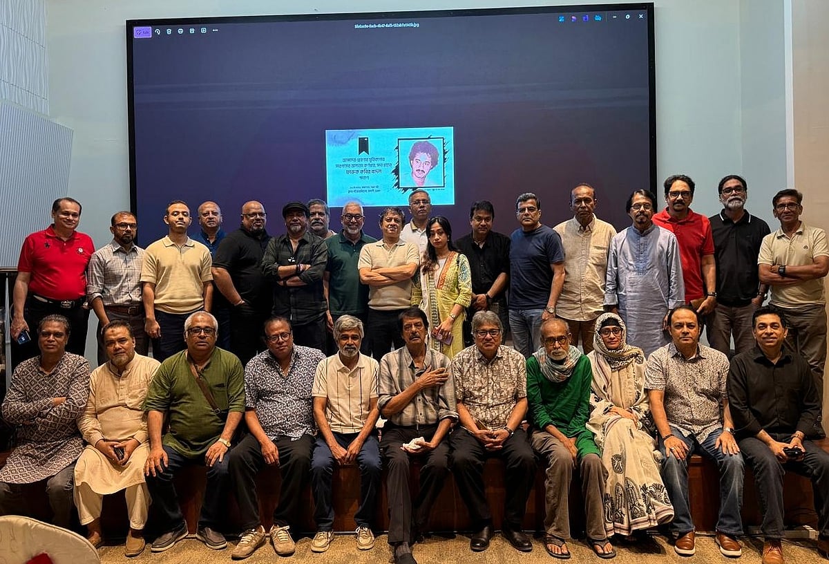 মঙ্গলবার সন্ধ্যায় বনানীর ক্লাব নটরডেমিয়ানে এ আয়োজনে হাজির হয়েছিলেন বাংলা সংগীতের গীতিকার, সুরকার থেকে সংগীতশিল্পীরা