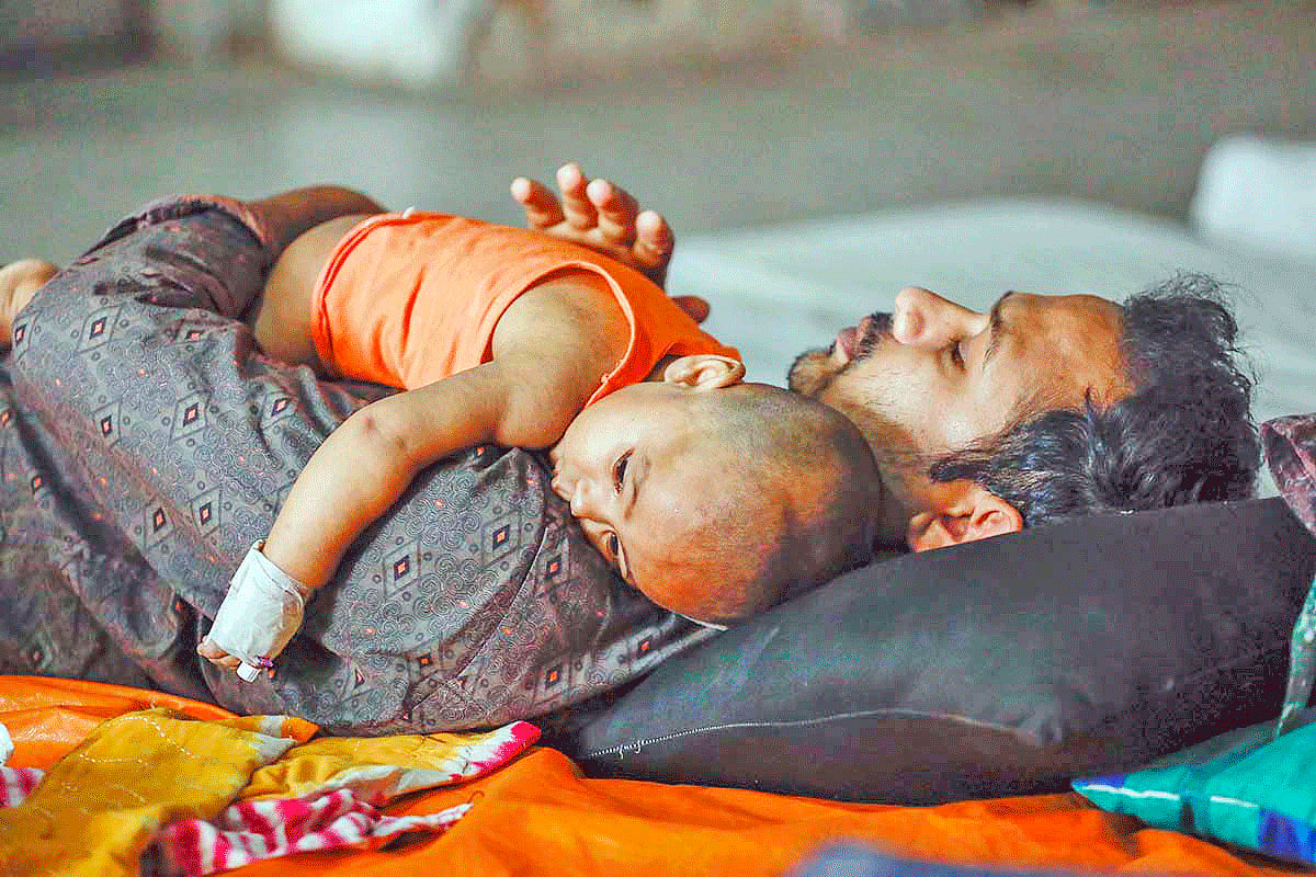 টিকা প্রসঙ্গের আড়ালে কি চাপা পড়ে যাচ্ছে হামের চিকিৎসা অব্যবস্থাপনা