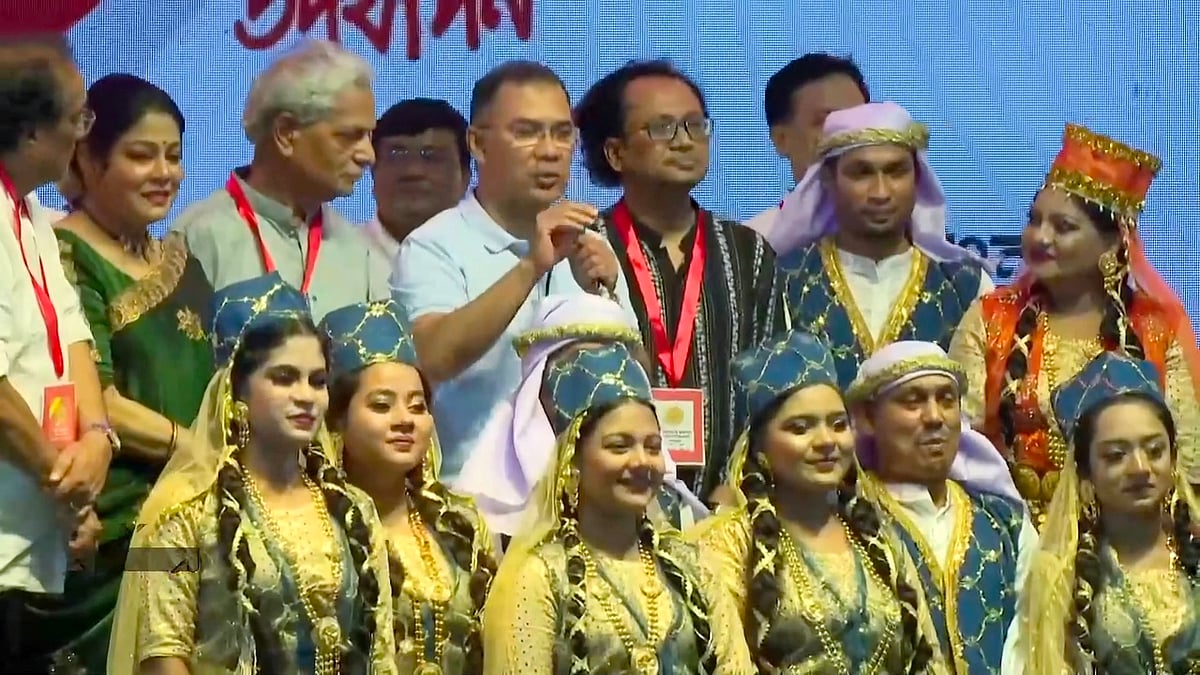 ময়মনসিংহের ত্রিশালে জাতীয় কবি কাজী নজরুল ইসলামের জন্মজয়ন্তী অনুষ্ঠানে সাংস্কৃতিক পরিবেশনা শেষে আগামী এক বছরকে নজরুল বর্ষ ঘোষণা করেন প্রধানমন্ত্রী তারেক রহমান