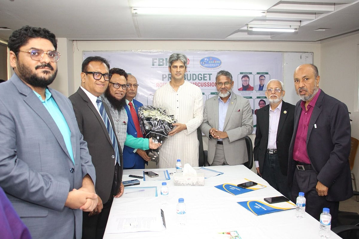 সম্প্রতি ঢাকার ধানমন্ডির হ্যাপি আর্কেডে ফেডারেশন অব বাংলাদেশ হিউম্যান রিসোর্স অর্গানাইজেশনস (এফবিএইচআরও) ও ইস্টার্ন ইউনিভার্সিটির যৌথ উদ্যোগে আয়োজিত বাজেট আলোচনা সভা হয়। এতে প্রধান অতিথি ছিলেন পরিকল্পনা প্রতিমন্ত্রী মো. জোনায়েদ আবদুর রহিম সাকি (জোনায়েদ সাকি)