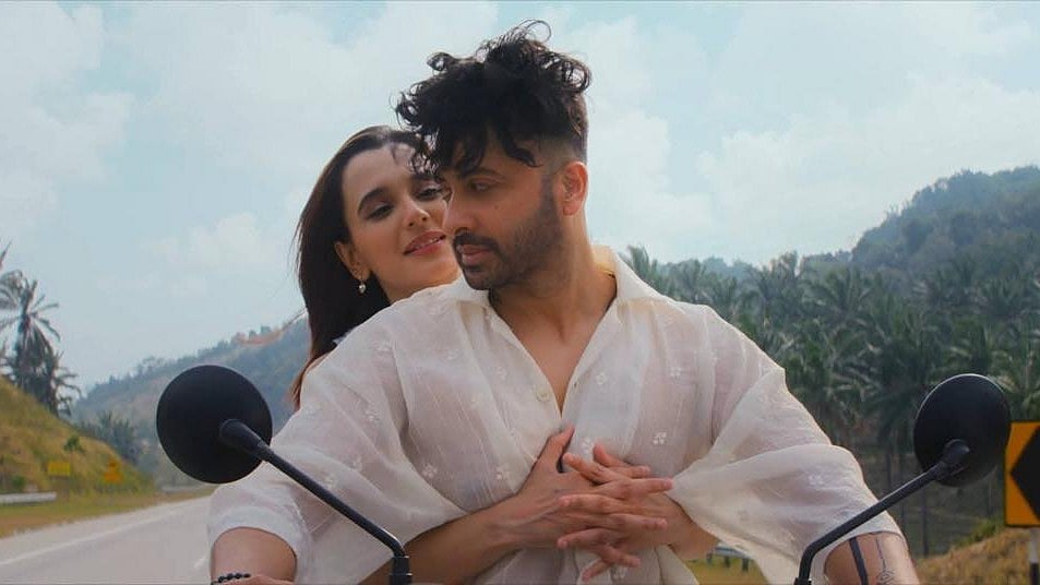 ‘রকস্টার’–এ সাবিলা ও শাকিব। ভিডিও থেকে