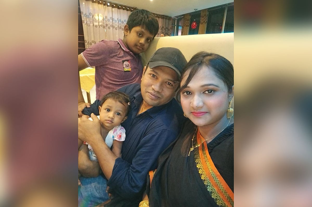 স্বামী মাহমুদ হাসান জাকারিয়া এবং দুই সন্তান সামিন আলমাস ও মাহাদিয়া হাসান সেহরিশের সঙ্গে সাবরীনা জাহান। দুর্ঘটনায় স্বামী ও মেয়েকে হারিয়েছেন তিনি