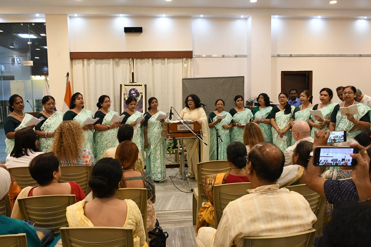 কলকাতায় গোর্কি সদনে নজরুলের জন্মবার্ষিকী, রুশ শিক্ষার্থীদের নজরুলসংগীত পরিবেশনা