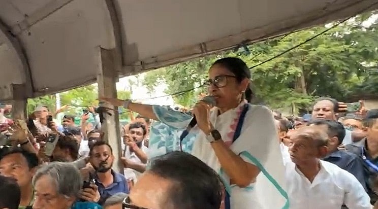অন্তরাল থেকে প্রকাশ্যে মমতা; ঘোষণা দিলেন বিজেপি হটানোর আন্দোলনের
