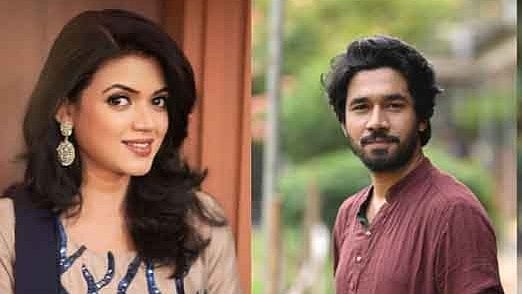 জীবনানন্দ কি দুই পা ভাঁজ করে বসতেন...