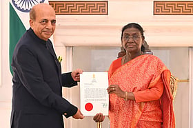 শিগগির ভারতীয় হাইকমিশনারের দায়িত্ব নিতে ঢাকায় আসছেন দীনেশ ত্রিবেদী