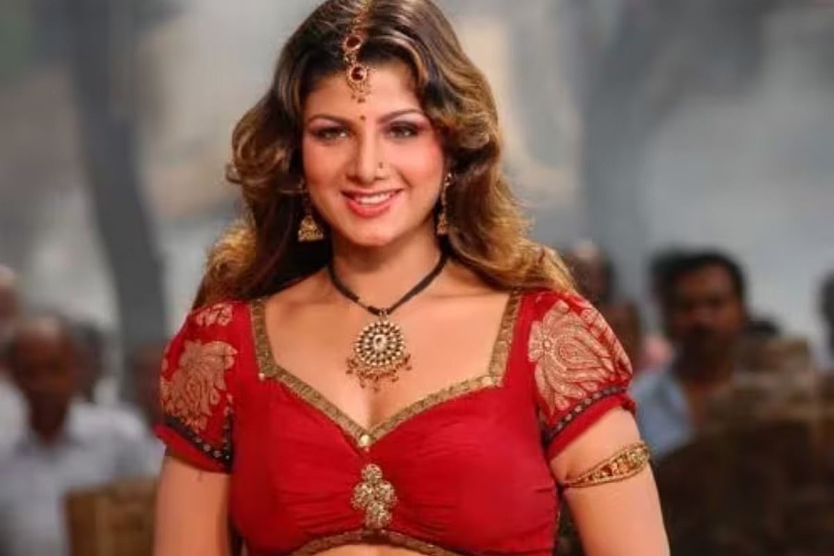 নব্বইয়ের ‘গ্ল্যামার কুইন, প্রেম–বিতর্ক থেকে বিয়ে, রম্ভাকে মনে আছে?
