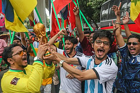 রাজধানীতে ৪৮ দেশের পতাকা নিয়ে ফুটবলপ্রেমীদের আনন্দ শোভাযাত্রা