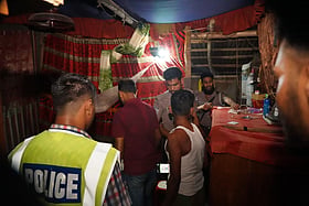 খুলনায় পুলিশের বিশেষ অভিযান শুরু, ‘গ্রেনেড বাবু’র দুই সহযোগীসহ গ্রেপ্তার …