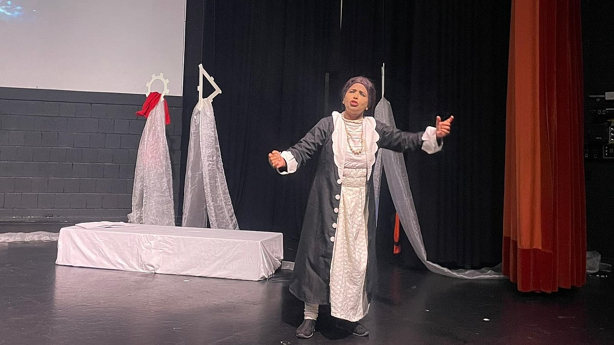 অস্ট্রেলিয়ায় স্বপ্নদলের ‘হেলেন কেলার’ মঞ্চস্থ