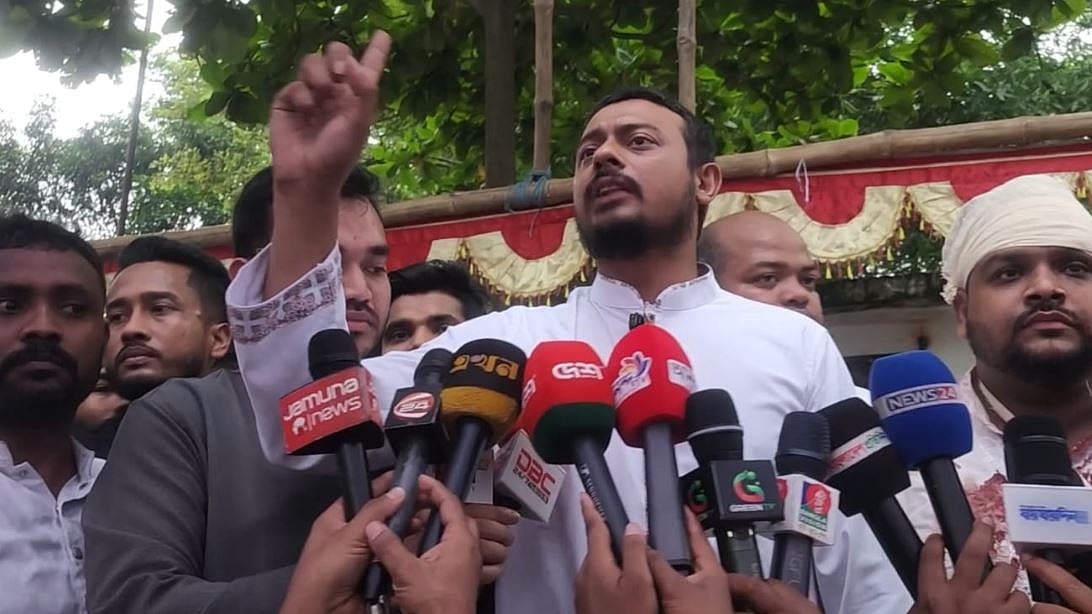 ভারতীয় সরকার অনুপ্রবেশ ঘটাতে লাখ লাখ ইন্ডিয়ান মুসলমান সীমান্তে জড়ো করেছে: নাসীরুদ্দীন পাটওয়ারী