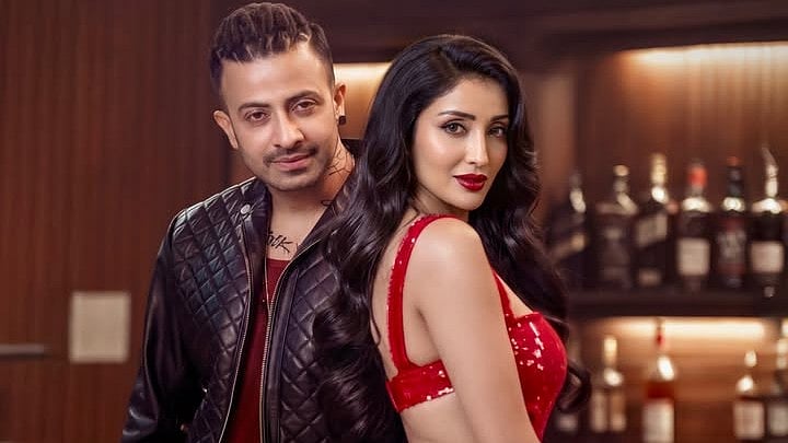 ‘রকস্টার–এ শাকিব খান ও তানজিয়া মিথিলা। নির্মাতার সৌজন্যে