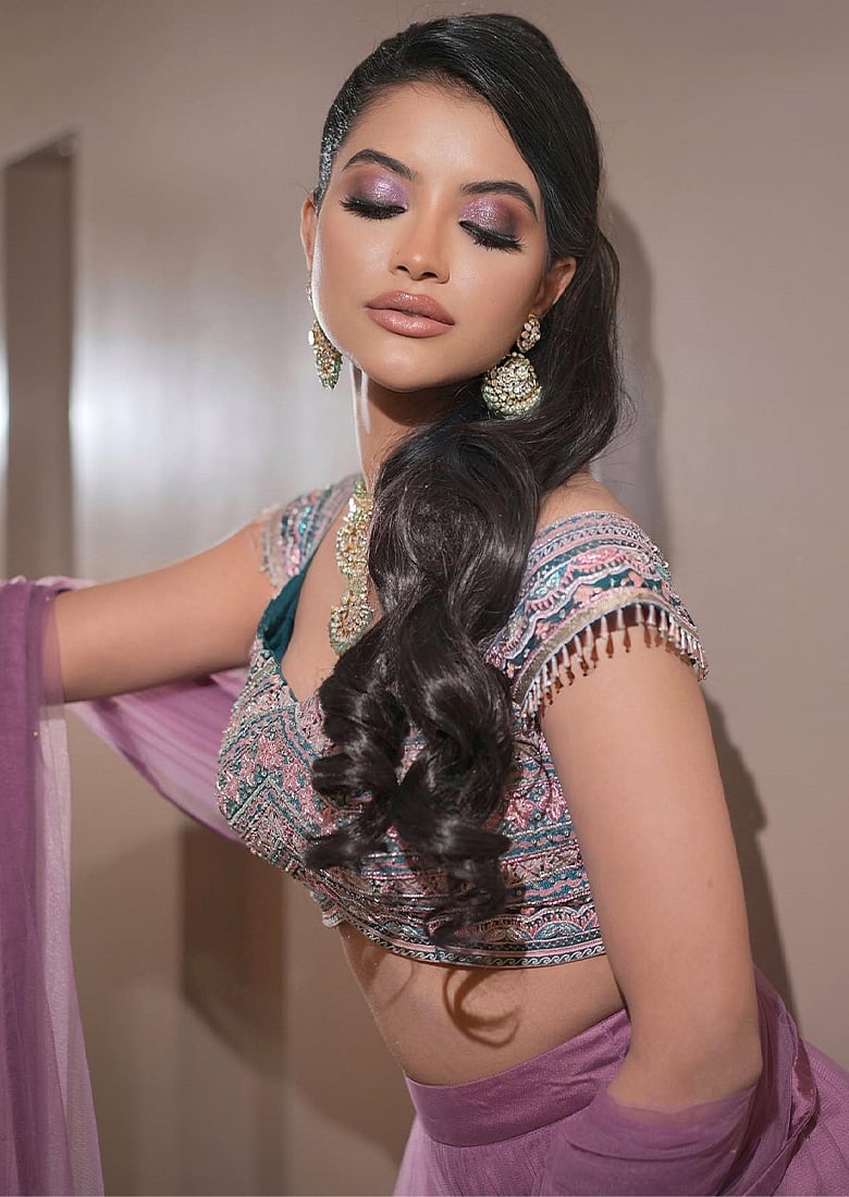 'প্রেম জ্বালা তার মনে গো সখী', নন-গ্ল্যাম কুইনের ১০টি সুপার গ্ল্যাম লুক