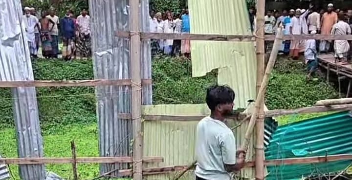 নোয়াখালীতে কেন ‘মাদক ব্যবসার’ অভিযোগ এনে মারধর ও বাড়িঘরে হামলার ঘটনা ঘটছে