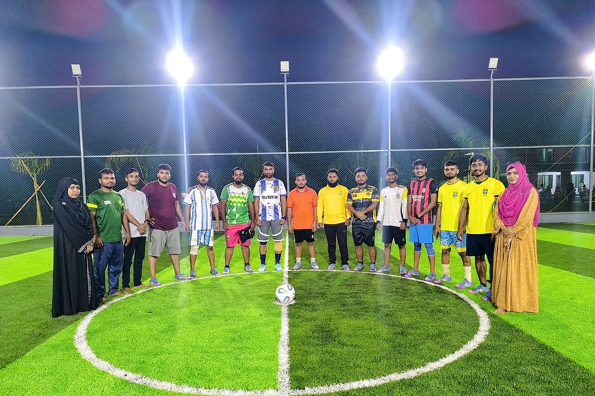 খেলাধুলা মানুষের মধ্যে সম্প্রীতি ও সৌহার্দ্য বৃদ্ধি করে