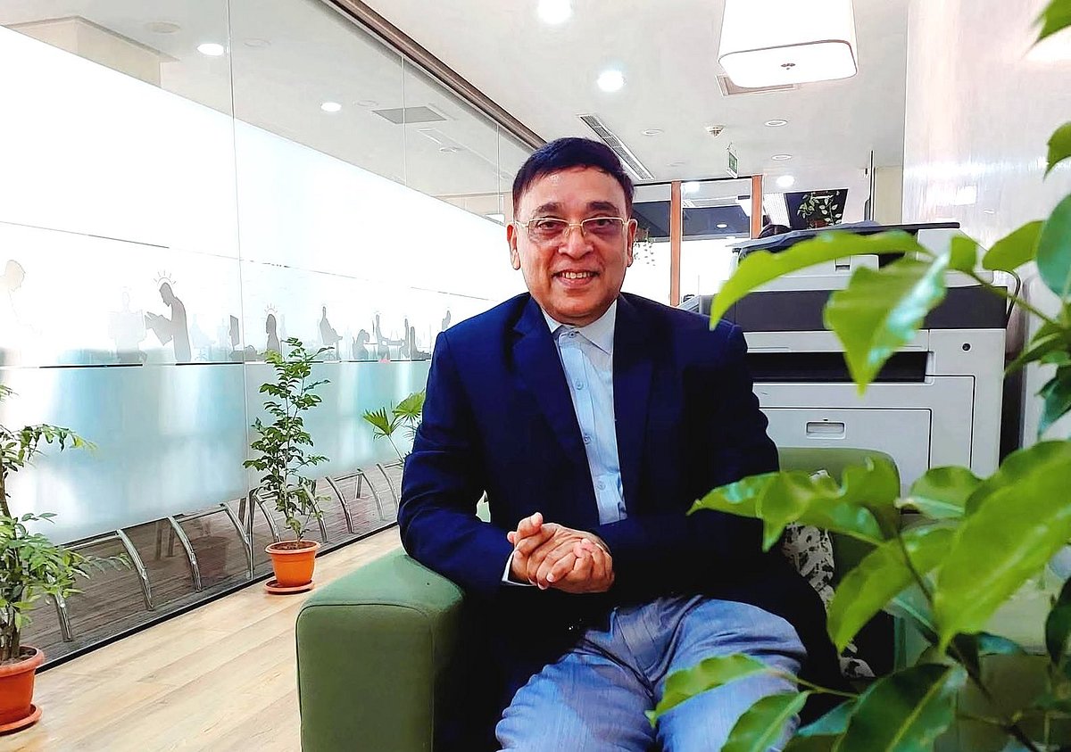 প্রযুক্তি আসক্তি যেন মাদকের মতোই বিপজ্জনক