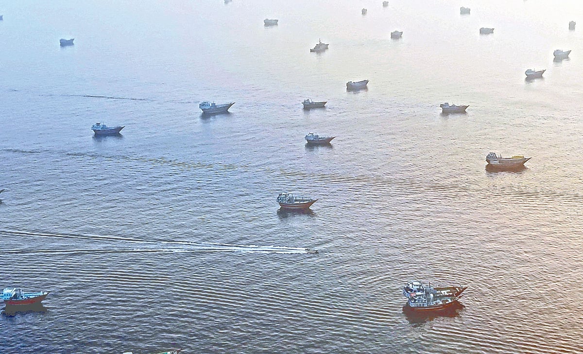 হরমুজ খুললে স্বস্তি ফিরবে এশিয়ায়