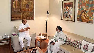মমতা-শারদ পাওয়ার কি আবার কংগ্রেসে ফিরবেন, ভারতের রাজনীতিতে হঠাৎ কেন এ আলোচনা