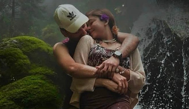 হানিমুনে নায়িকা নীলা, রইল রোমান্টিক ৭ ছবি