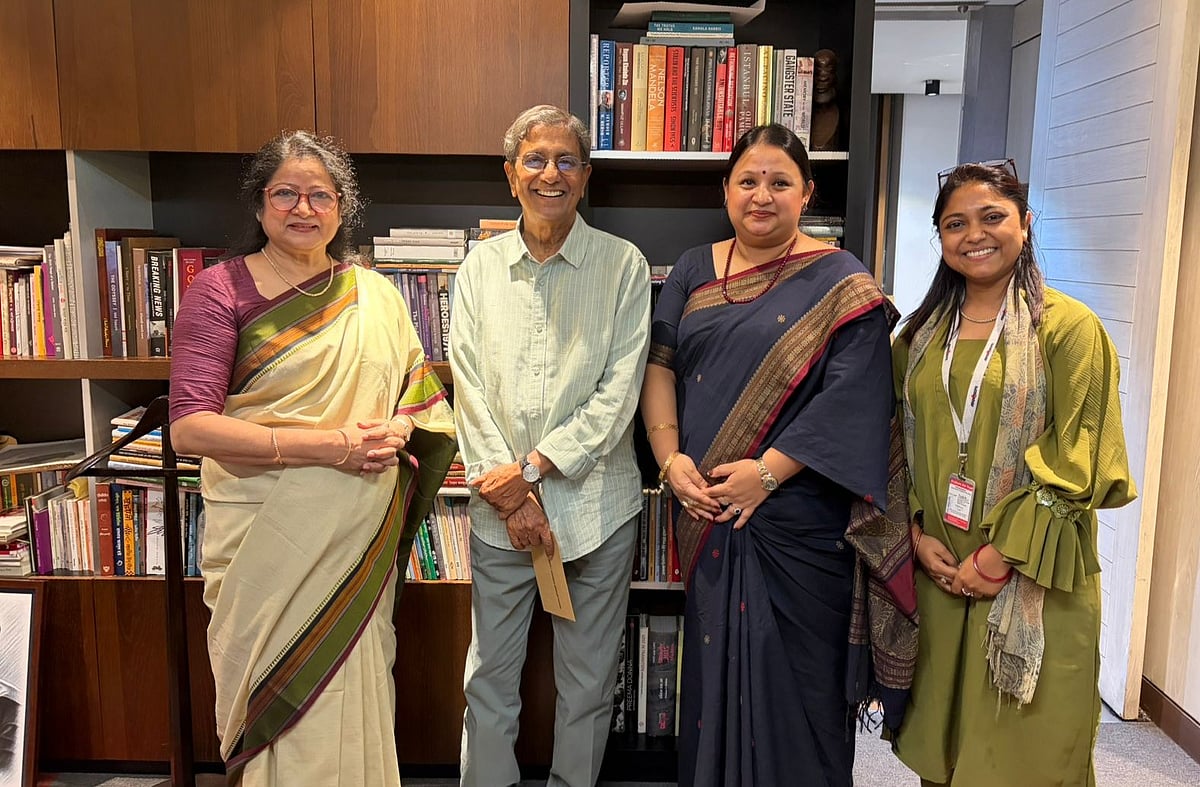 অদম্য মেধাবী তহবিলে ৫ লাখ টাকা অনুদান দিল সানিডেইল স্কুল
